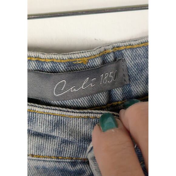 Cali 1850 LA Sz 9 lightwash jeans heart design NWT Waist to 30" Hips 41"wide leg - Picture 5 of 7